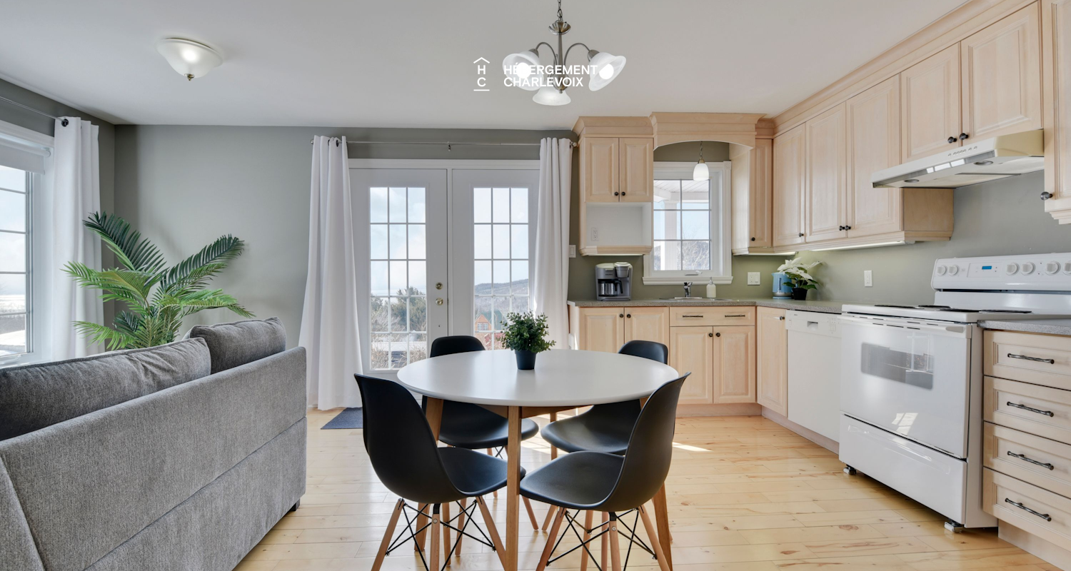 MAR-17 - Roof terrace with river view.